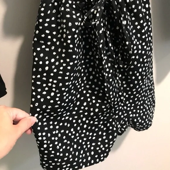 EUC Bodysuit And Tie Waist Shorts Set 2-Piece Outfit Black & White Size Small - Picture 7 of 12